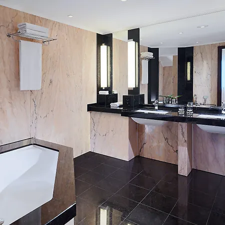 The Westin Grand Frankfurt 5*