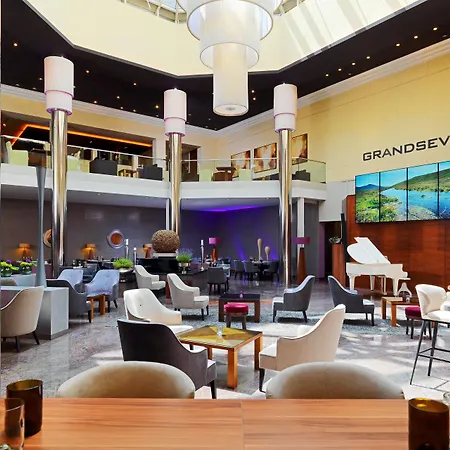 酒店 法兰克福威斯汀大酒店 5*